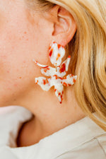 Load image into Gallery viewer, Flora Earrings in Bevo Pearl