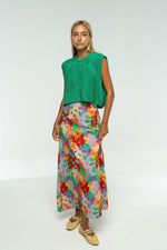 Load image into Gallery viewer, Laura Sleeveless Sweater in Summer Green