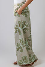 Load image into Gallery viewer, Rene Trousers in Green