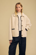 Load image into Gallery viewer, Anika Fleece Jacket in Cream/Black