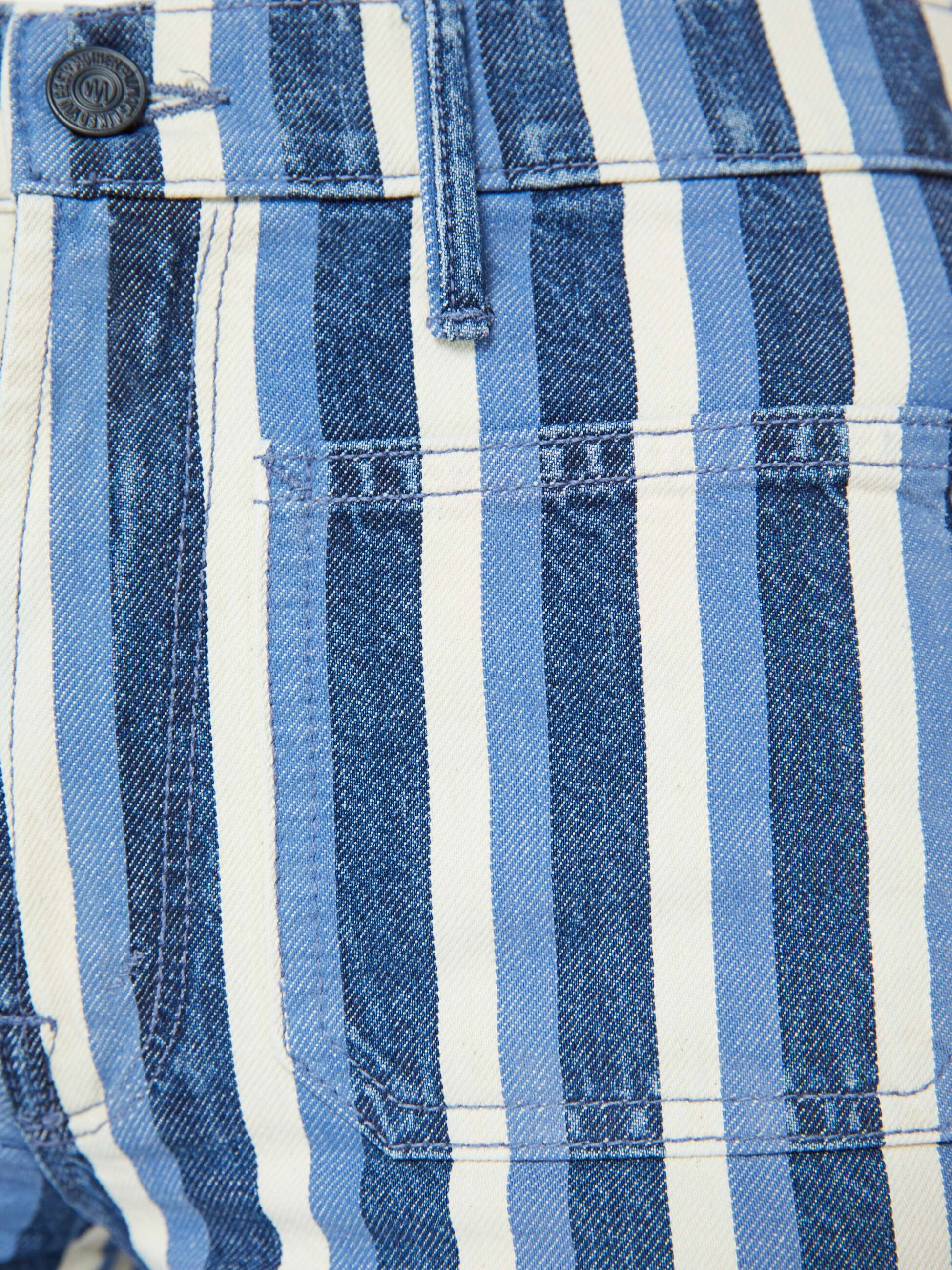 Patch Pocket Twister Sneak in Following Up