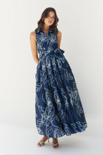 Load image into Gallery viewer, Hastings Dress in Navy/White Dramatic Vining Iris
