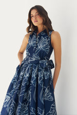 Load image into Gallery viewer, Hastings Dress in Navy/White Dramatic Vining Iris
