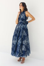 Load image into Gallery viewer, Hastings Dress in Navy/White Dramatic Vining Iris
