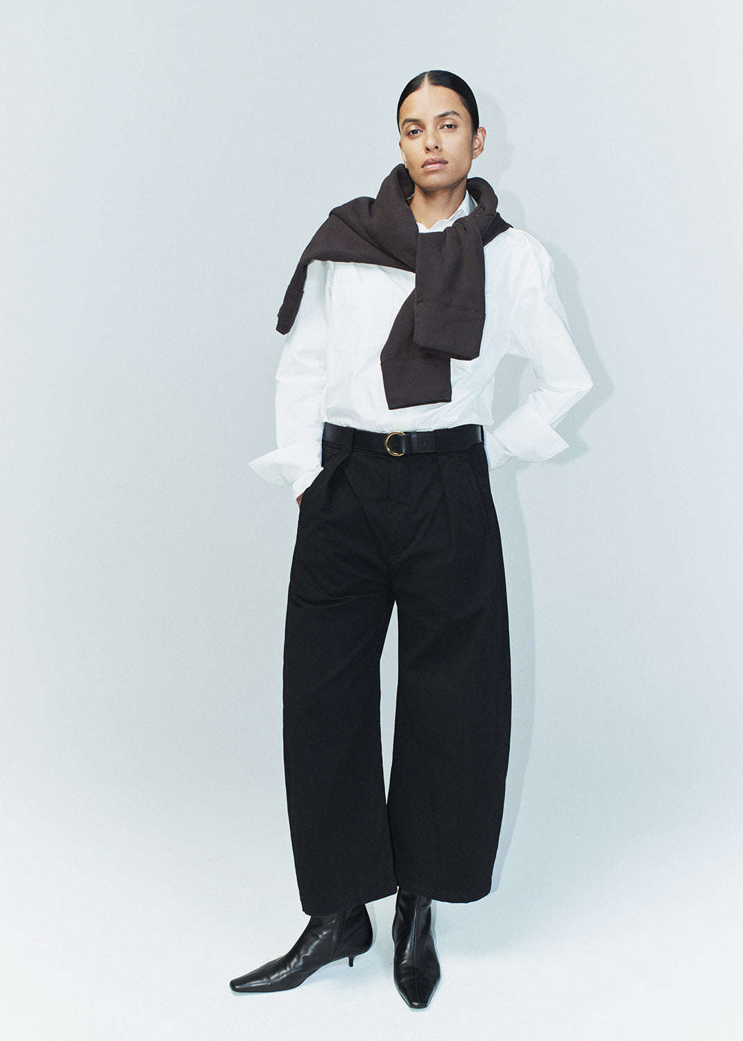 Cara Cropped Pleated Trouser in Stretch Twill