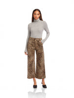 Load image into Gallery viewer, Rylee Cropped Pants in Leopard

