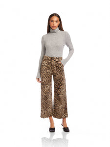 Rylee Cropped Pants in Leopard