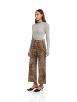 Load image into Gallery viewer, Rylee Cropped Pants in Leopard

