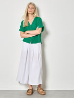Load image into Gallery viewer, Woven Blouse in Green
