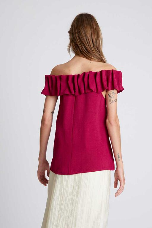 Ruffle Off Shoulder Top in Magenta