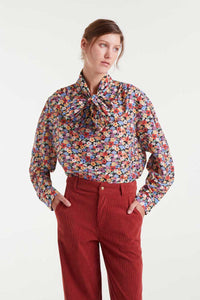 Tie Collar Fall Floral Blouse in Black