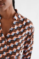 Load image into Gallery viewer, Printed Blouse in Geometric
