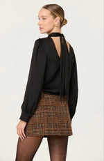 Load image into Gallery viewer, Ivonne Top in Black
