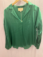 Load image into Gallery viewer, V-Neck Collar Satin Blouse in Kelly Green
