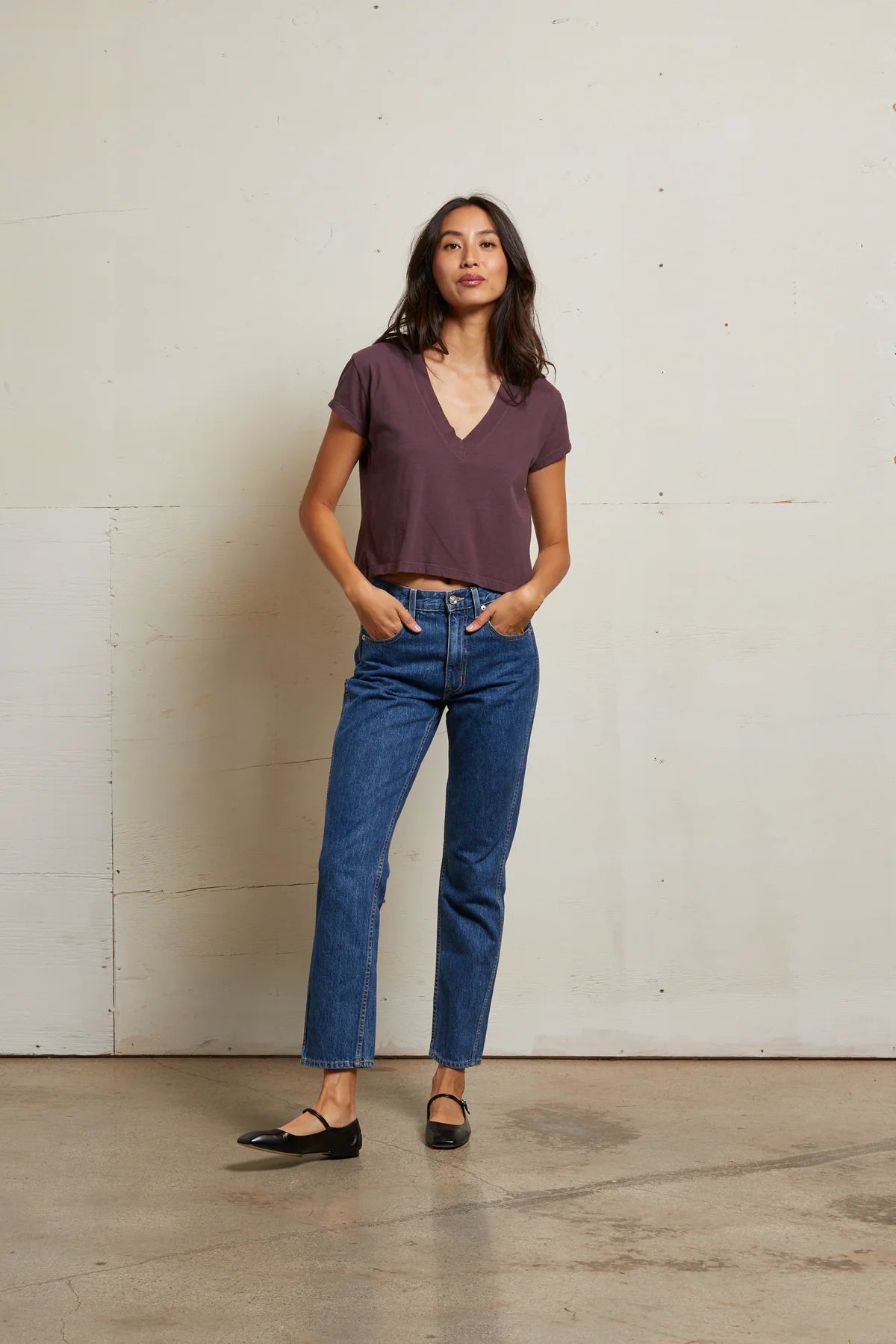 Alanis Recycled Cotton V-Neck Tee in Plum