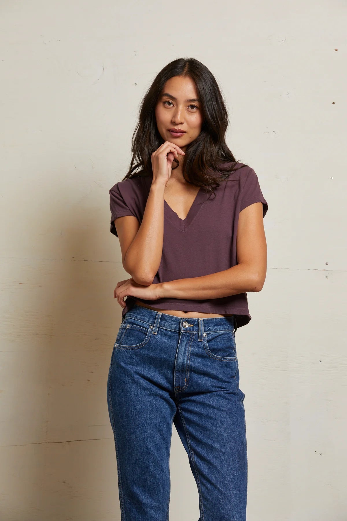 Alanis Recycled Cotton V-Neck Tee in Plum
