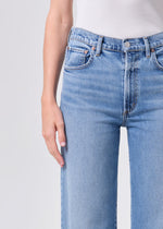Load image into Gallery viewer, Harper Crop Jean in Kindle
