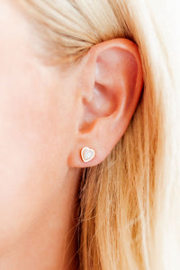 Screwback Stud Earrings in White Tara