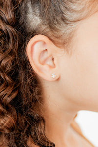 Screwback Stud Earrings in Clear Lyla