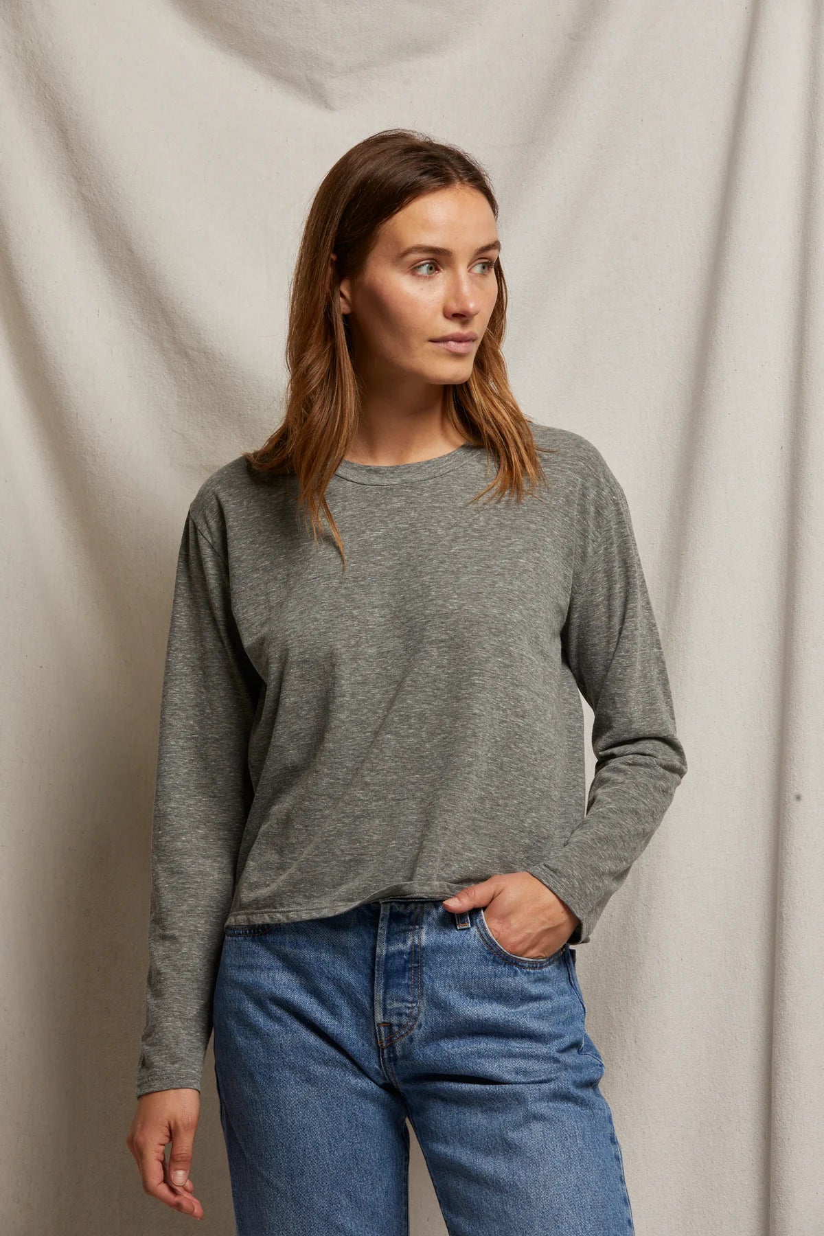 Axel Long Sleeve Boxy Crew Tee in Heather Grey