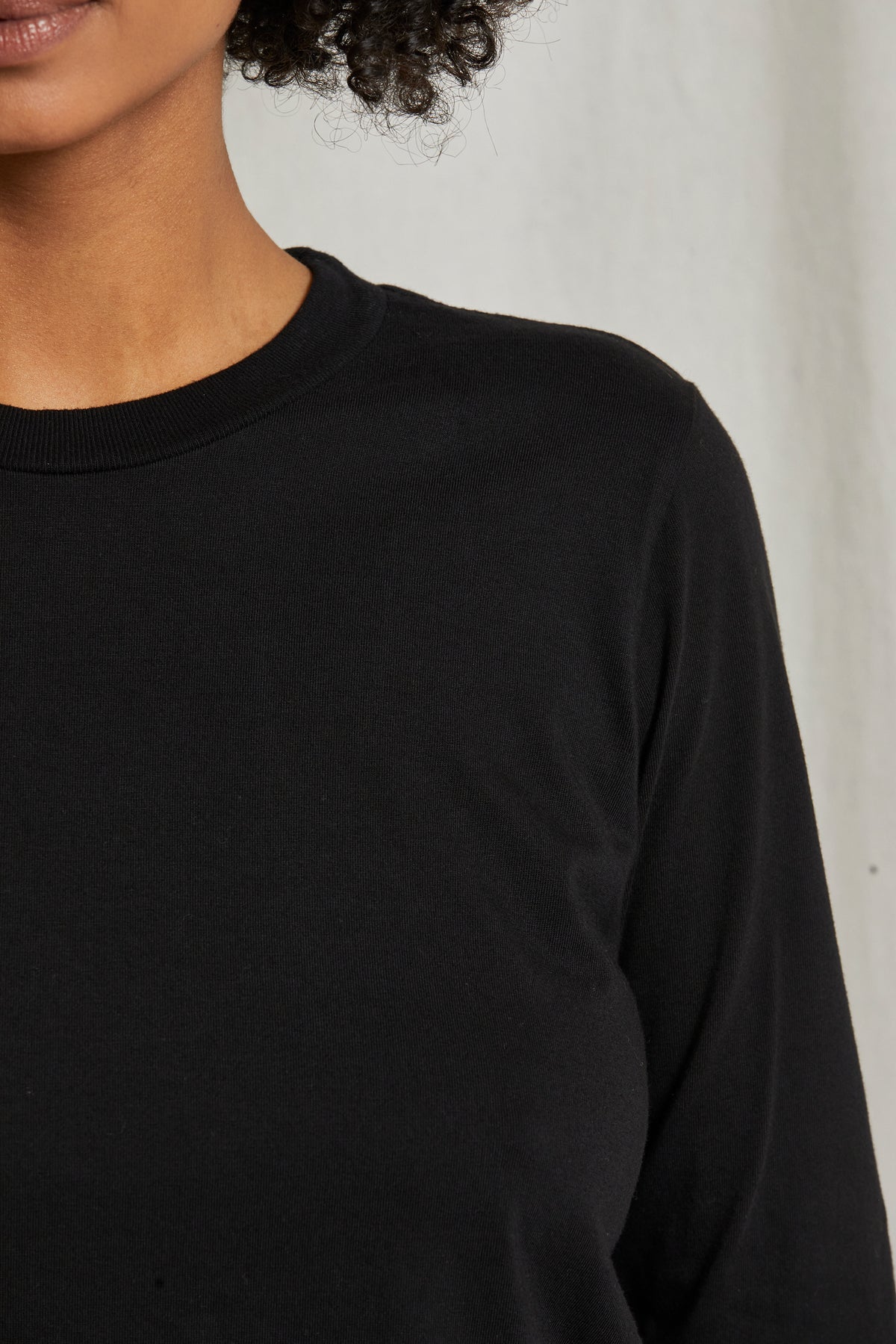 Bruce Long Sleeve in True Black