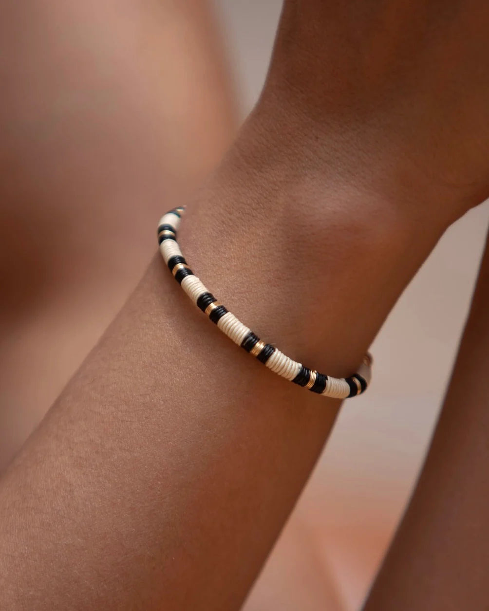 Clarte Bangle in Ivory and Black