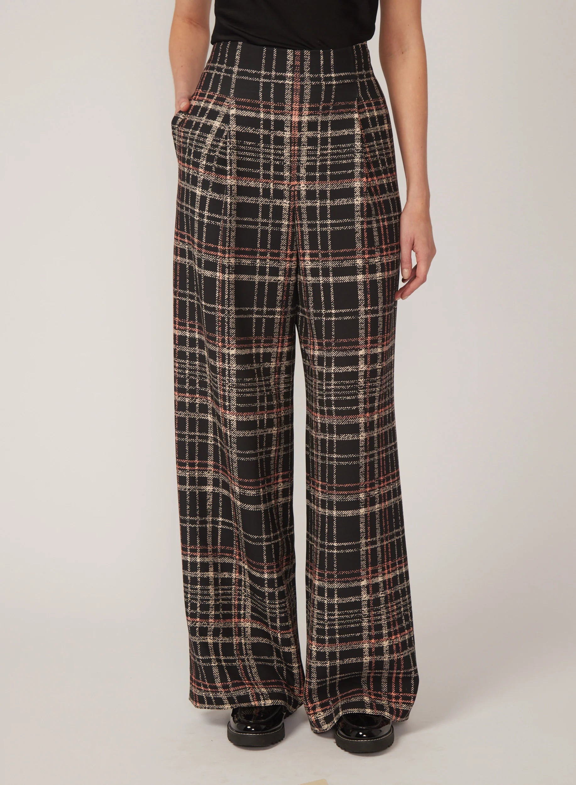 Milena Pant in Black Plaid