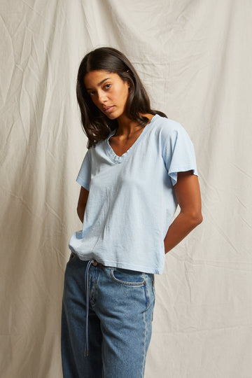 Hendrix Tee in Sky Blue