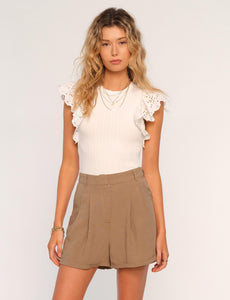 Taye Short in Moss