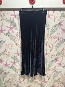 Eza Silk Velvet Maxi Skirt in Navy