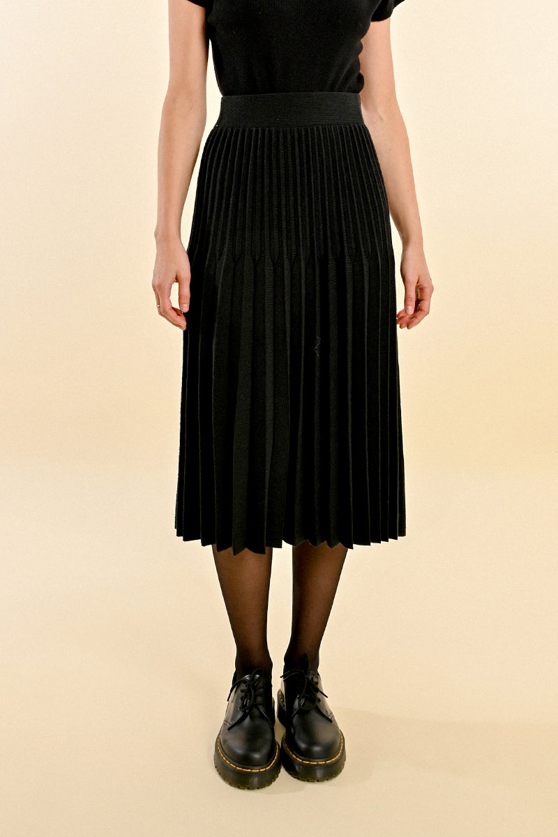 Knit Pleated Skirt in Black