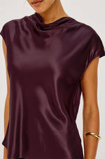 Load image into Gallery viewer, Loretta Top in Wine
