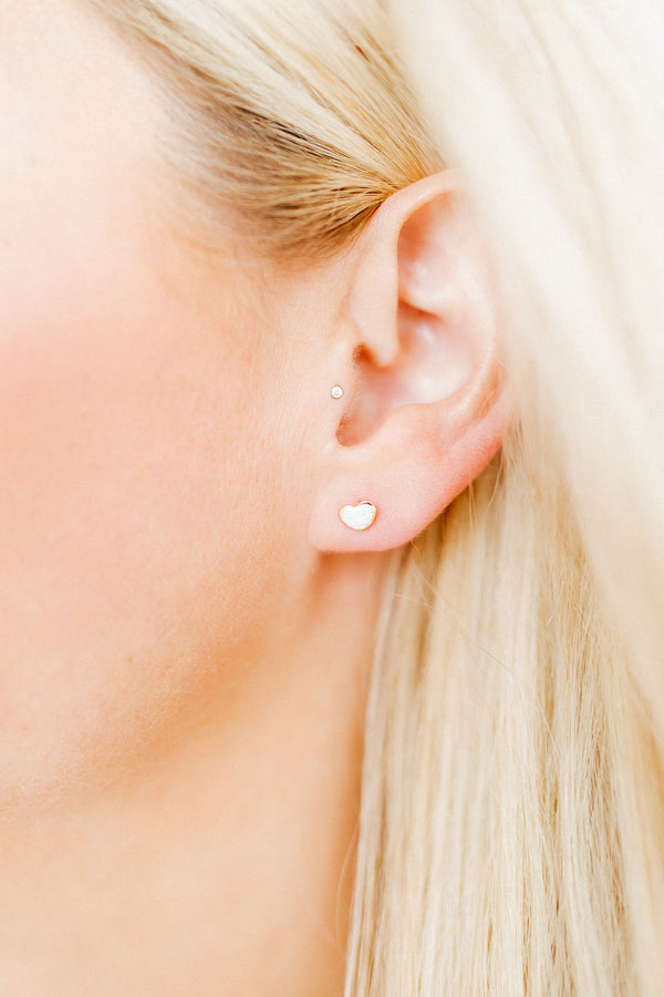 Screwback Stud Earrings in White Nora Heart