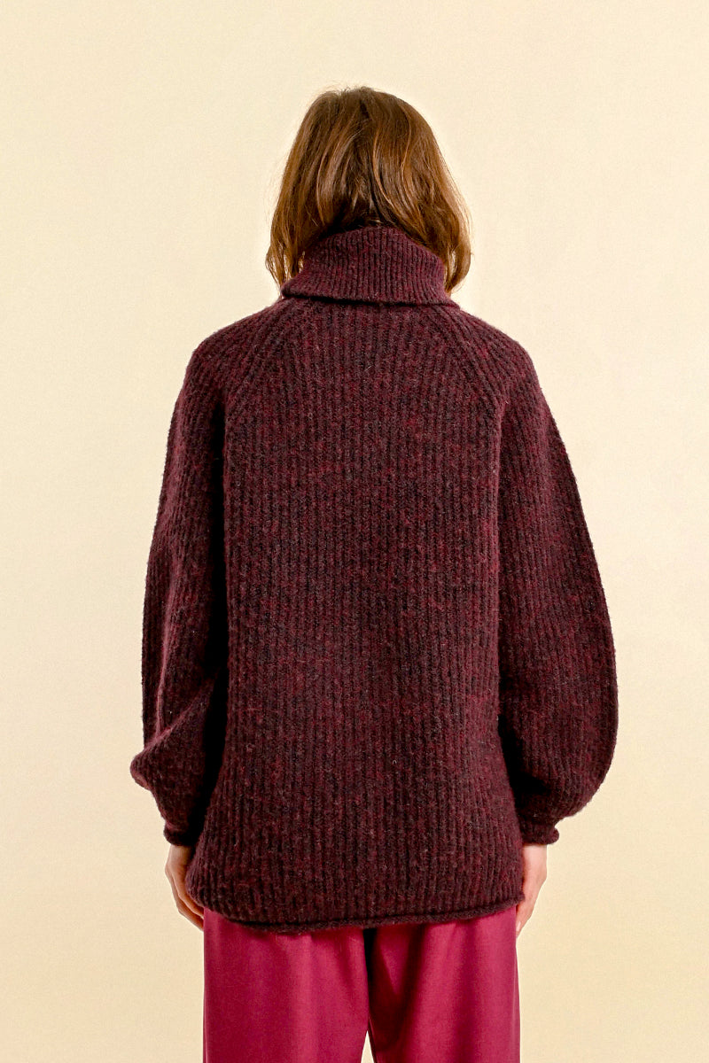 Chunky Turtleneck Tunic Sweater in Marled Dark Red