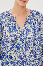 Load image into Gallery viewer, Mariah Top in Blue Marguerite
