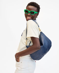 Moyen Messenger Bag in Bleu Marine Woven Checker