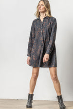 Load image into Gallery viewer, Belted Shirt Dress in Onyx/Java Print
