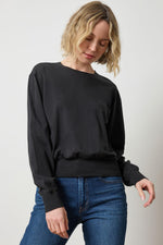 Load image into Gallery viewer, Ribbed Trim Easy Crew Shirt in Black
