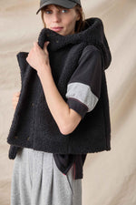 Load image into Gallery viewer, Hooded Sherpa Vest in Black

