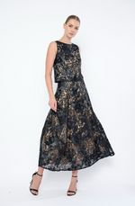 Load image into Gallery viewer, Bello Top in Elderberry Lace
