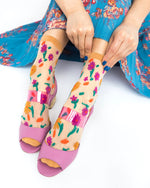 Load image into Gallery viewer, Ditsy Floral Sheer Ankle Sock
