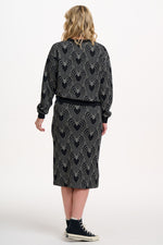 Load image into Gallery viewer, Gerri Jersey Jacquard Top in Black/Off-White Heart Explosion
