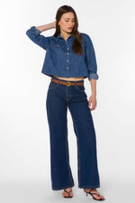 Load image into Gallery viewer, Wilson Cropped Button Down in Calva
