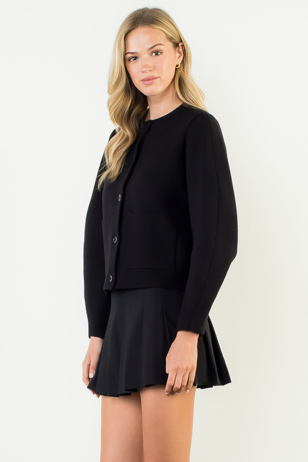 Long Sleeve Cropped Cardigan in Black