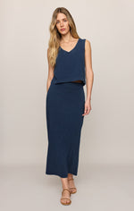 Load image into Gallery viewer, Gail Jersey Denim Midi Skirt in Indigo
