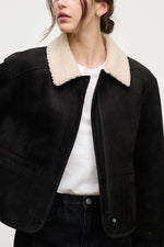 Load image into Gallery viewer, Juno Sherpa Jacket in Black/Cream
