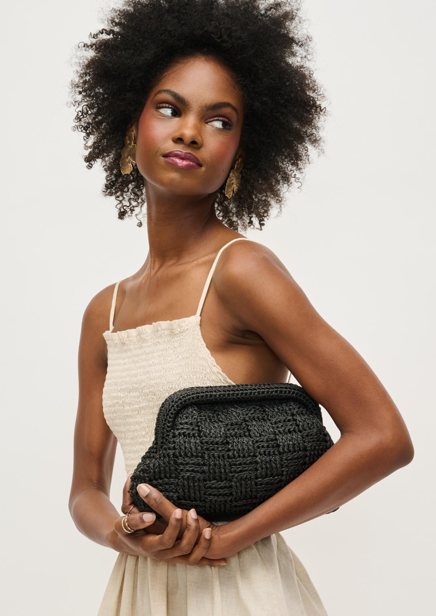 Annie Clutch in Black