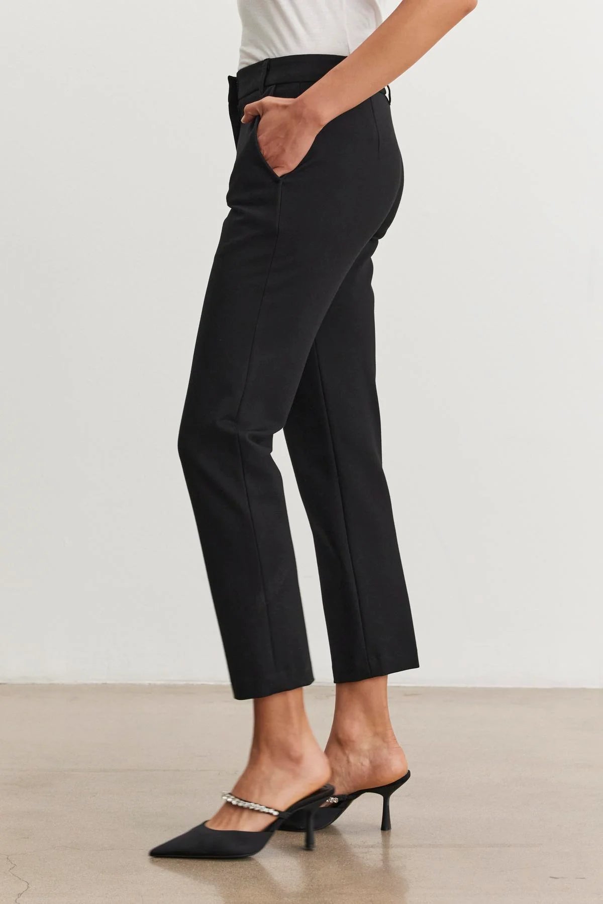 Jay Straight Pant in Black