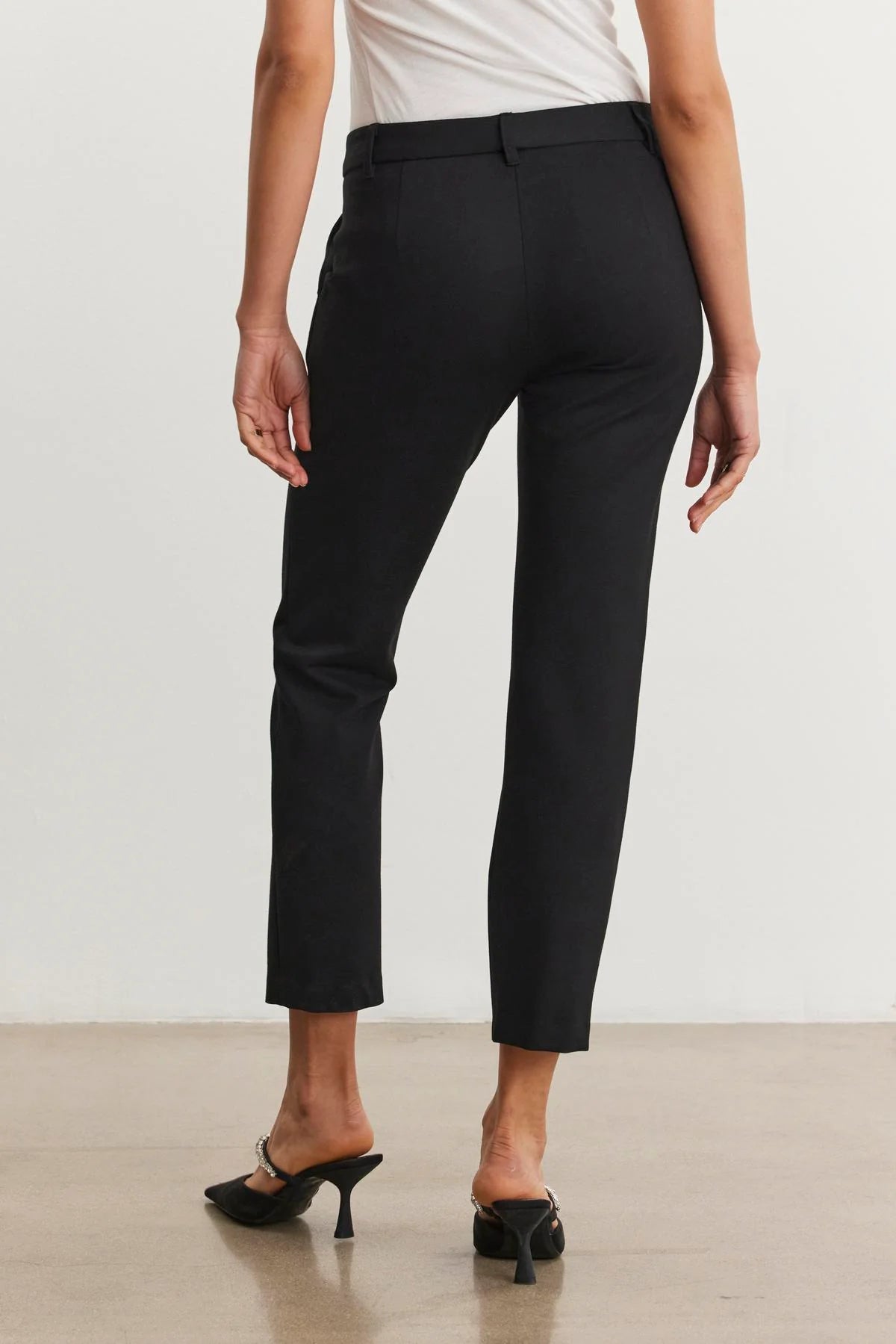 Jay Straight Pant in Black