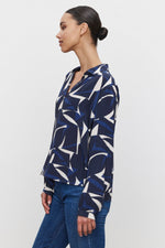 Load image into Gallery viewer, Carah Top in Navy/Ecru
